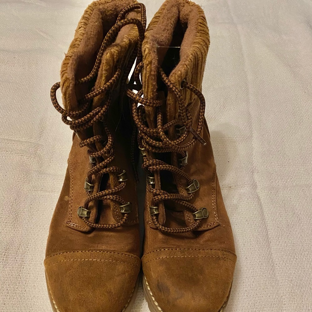universal thread brown boots